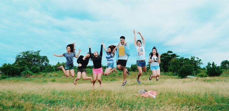 CELEBRATE_SURRY-pexels-john-cahil-rom-3041851